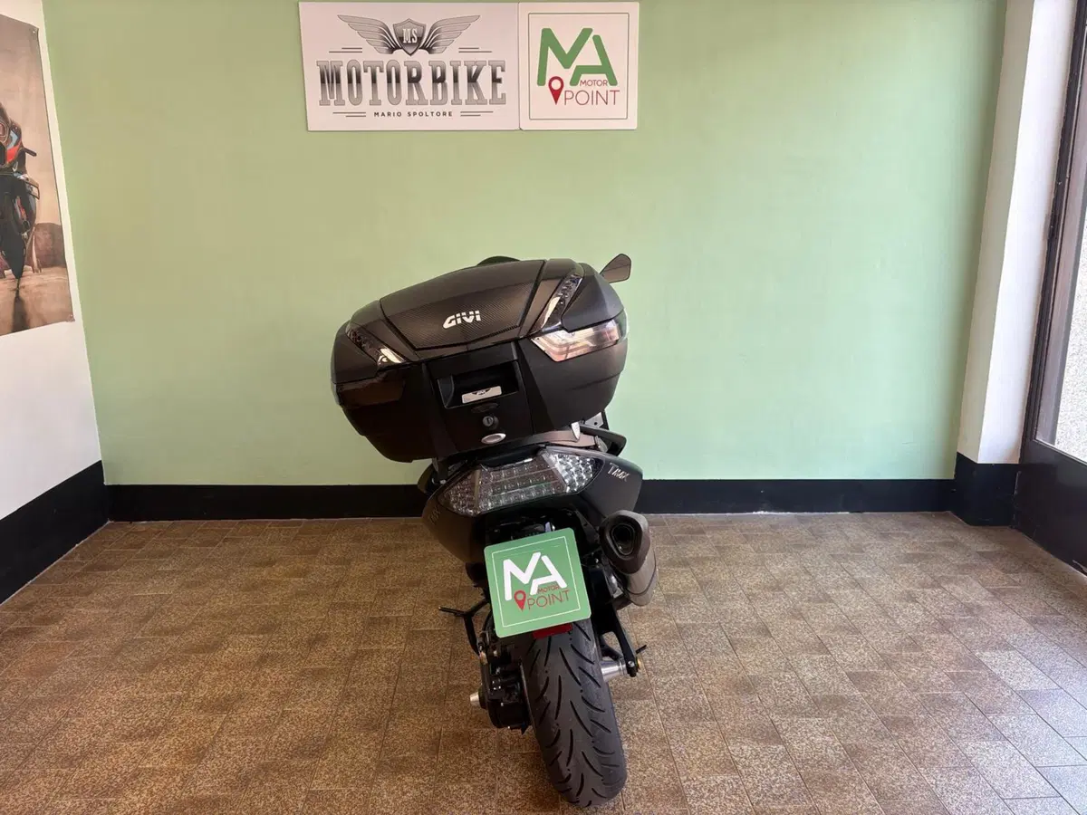 Yamaha T-Max 500 (2008 - 12) (4)