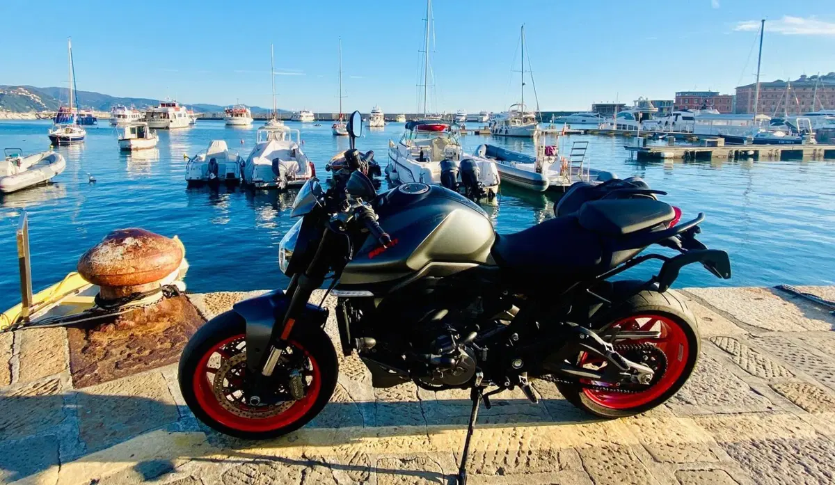 Ducati Monster 937 + (2021 - 25)