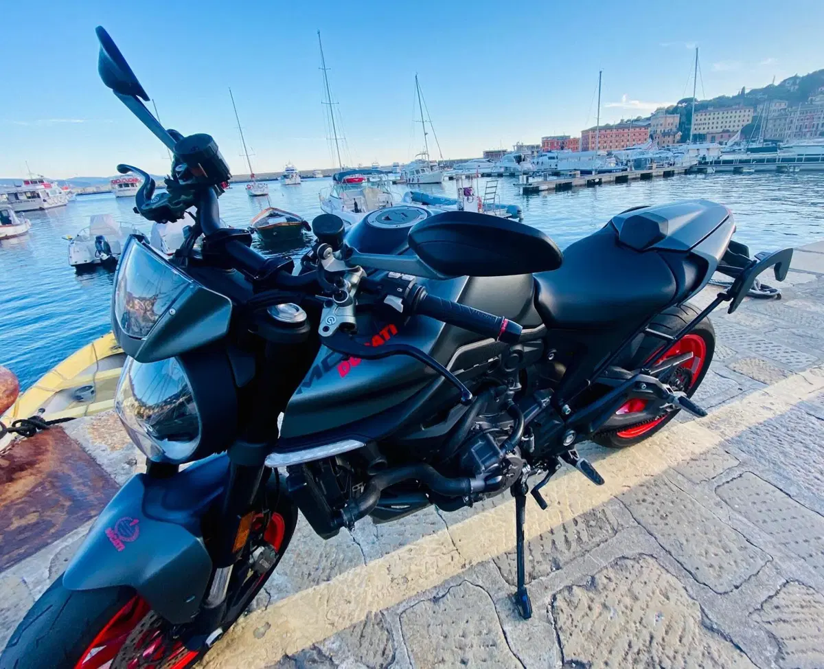 Ducati Monster 937 + (2021 - 25) (3)