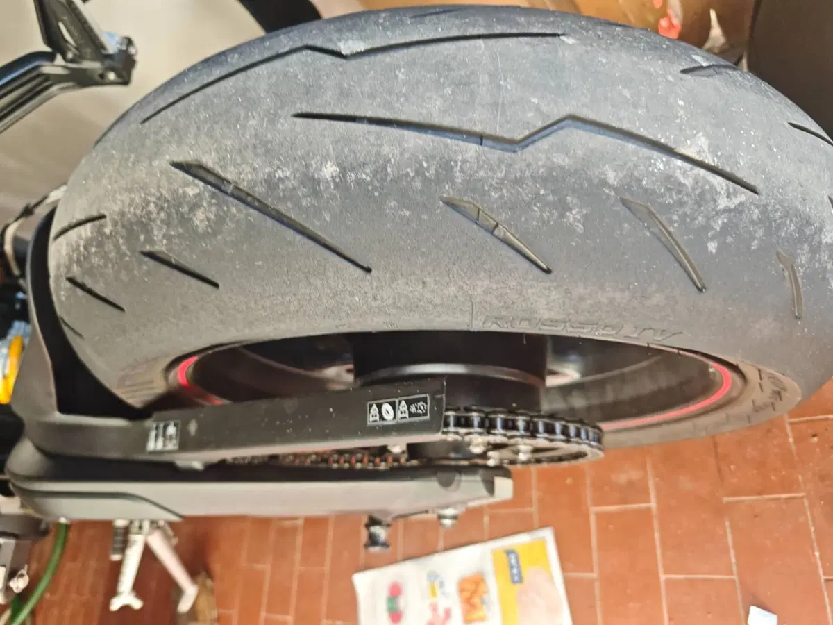 Triumph Street Triple RS (2020 - 22) (4)