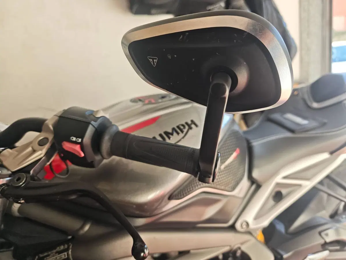 Triumph Street Triple RS (2020 - 22) (5)