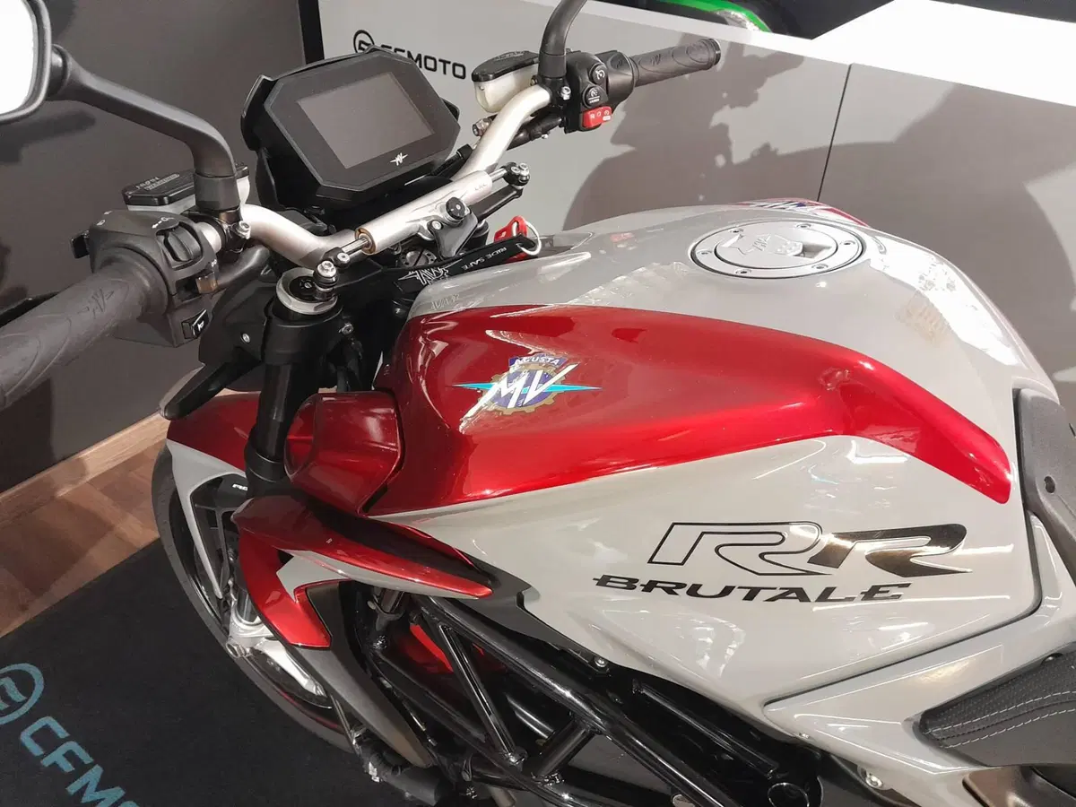 MV Agusta Brutale 800 RR (2021 - 25) (7)
