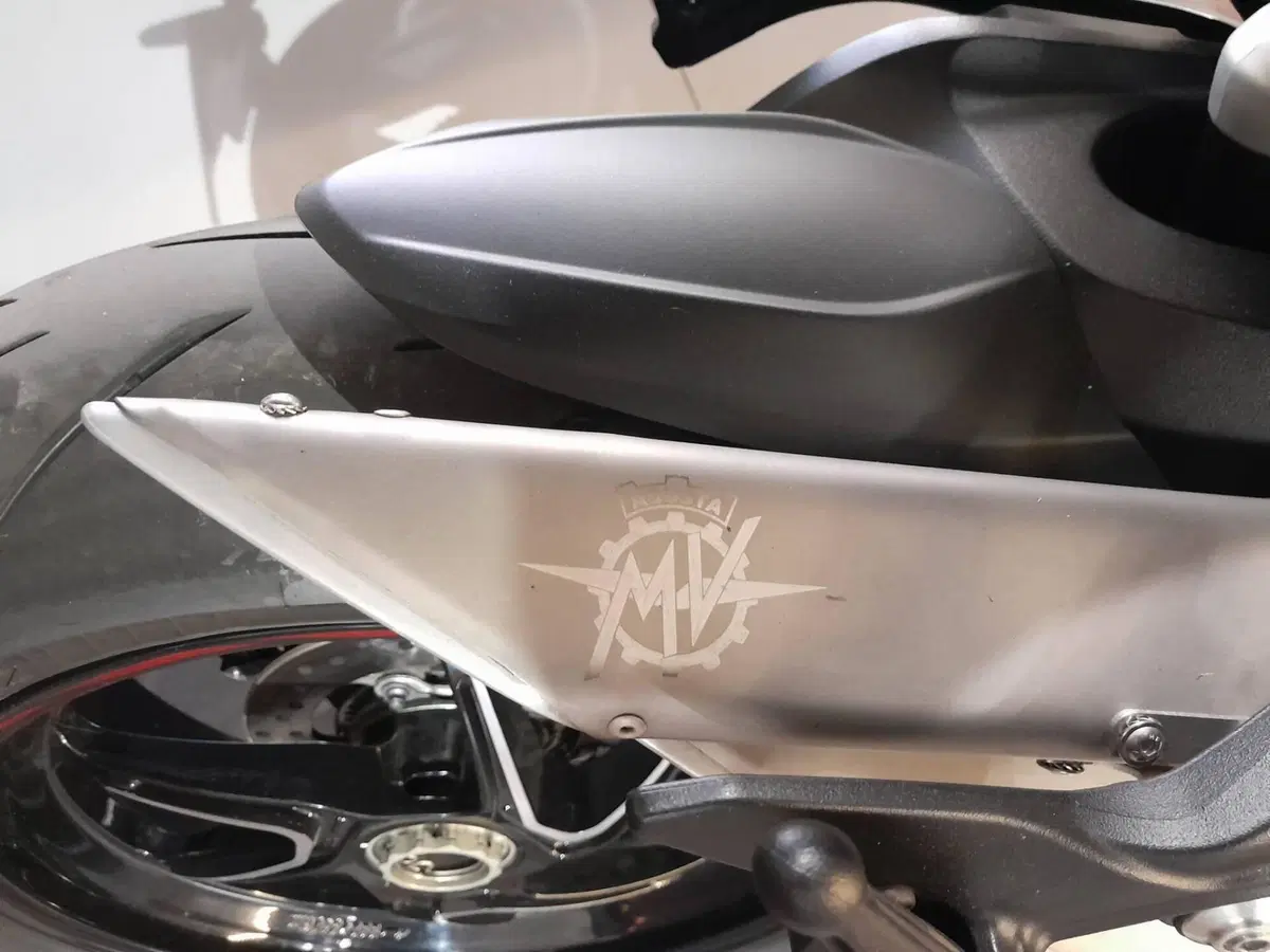 MV Agusta Brutale 800 RR (2021 - 25) (15)