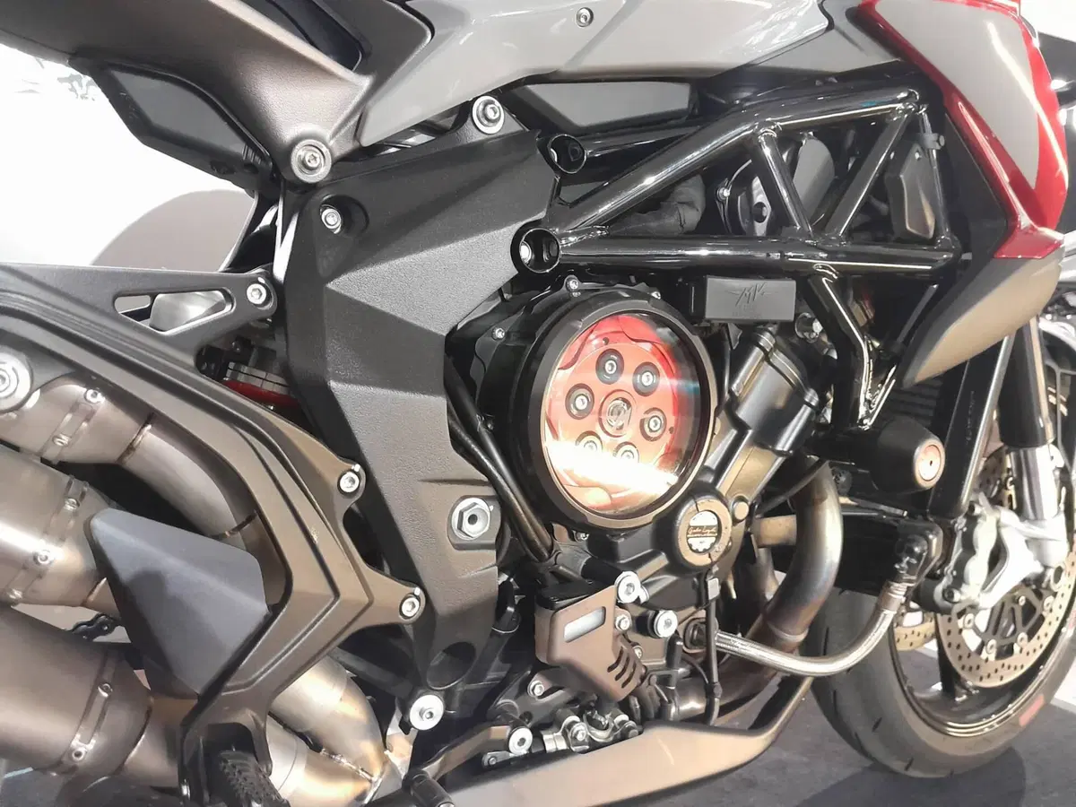 MV Agusta Brutale 800 RR (2021 - 25) (18)