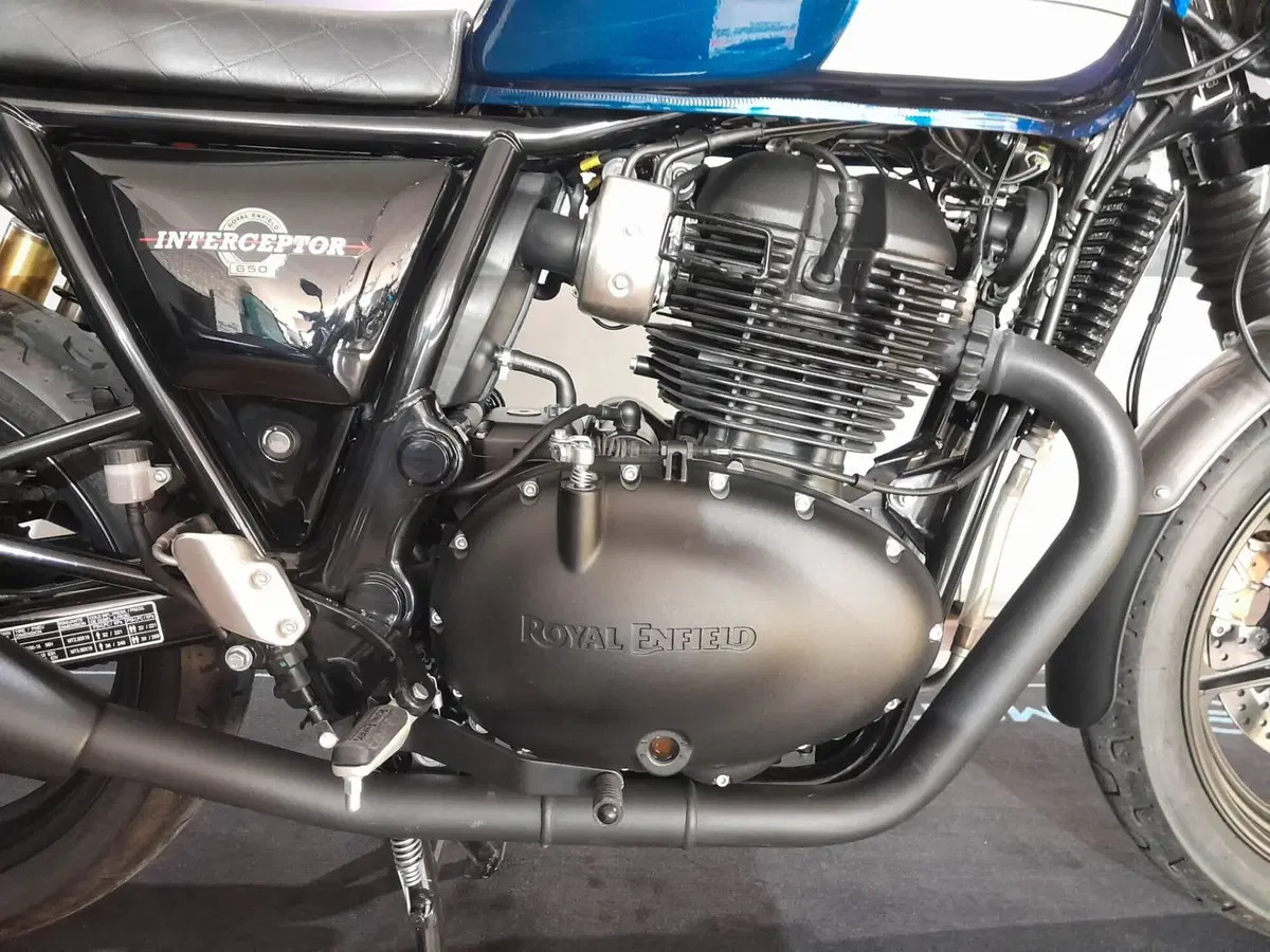 Royal Enfield Interceptor 650 (2021 - 26) (4)