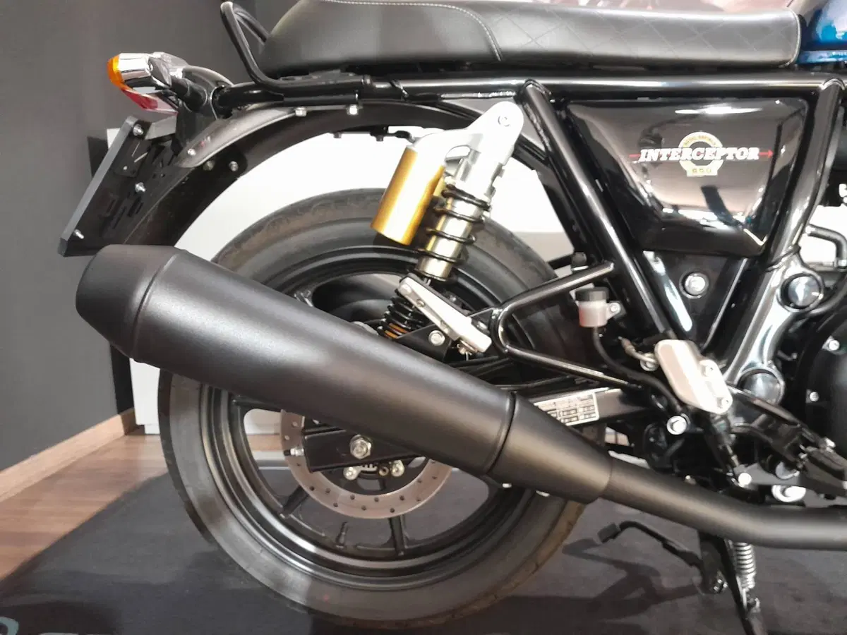 Royal Enfield Interceptor 650 (2021 - 26) (5)