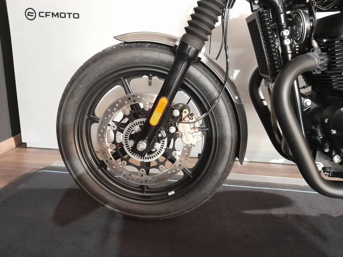 Royal Enfield Interceptor 650 (2021 - 26) (13)