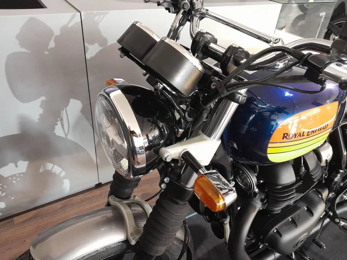 Royal Enfield Interceptor 650 (2021 - 26) (15)
