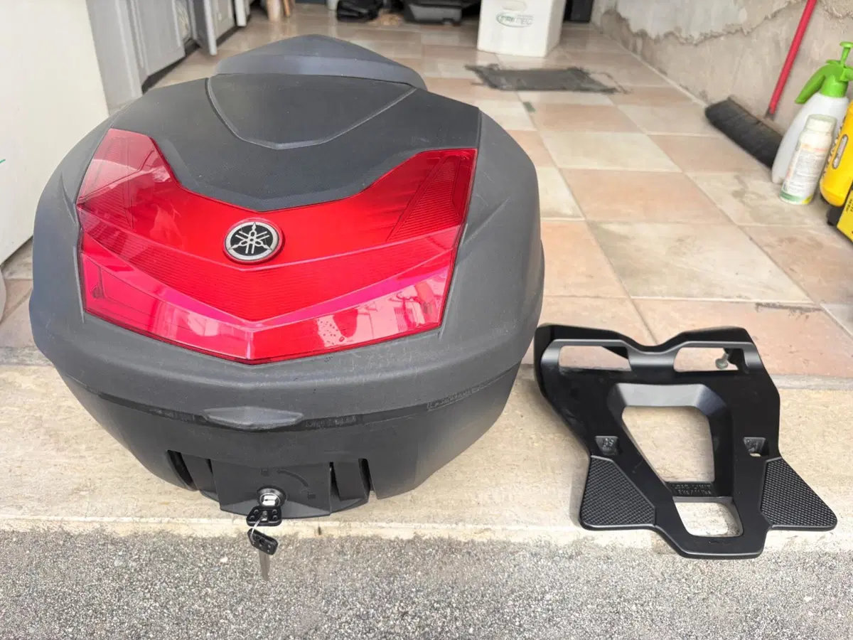 Bauletto 34 Litri + piastra originale Yamaha (era (2)