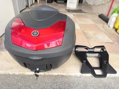 Bauletto 34 Litri + piastra originale Yamaha (era