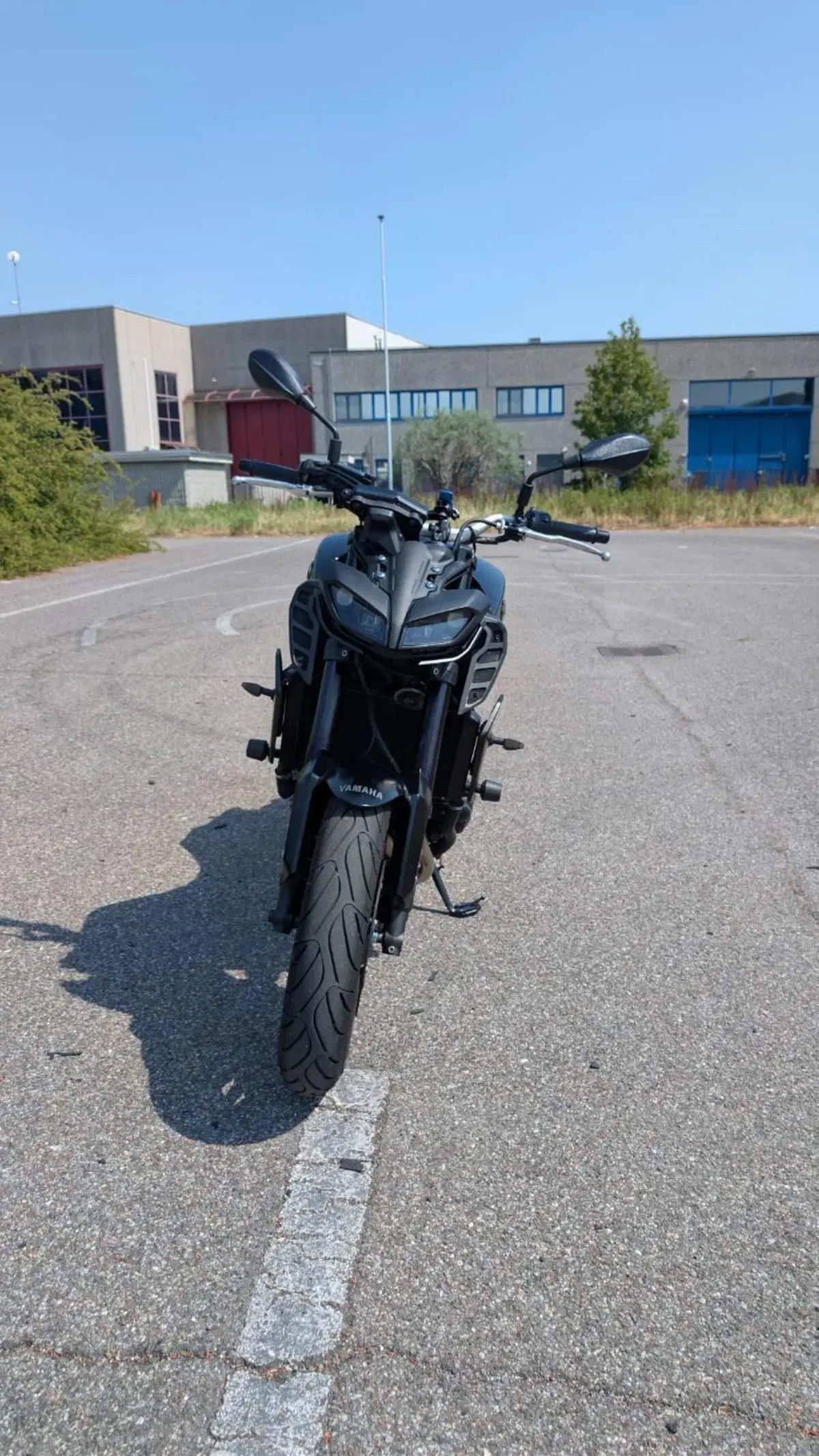 Yamaha MT-09 (2017 - 20) (2)