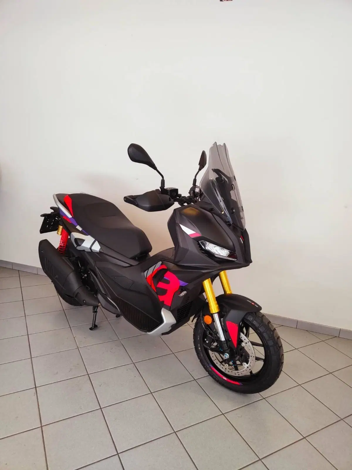 Aprilia SR GT 400 (2026) (4)