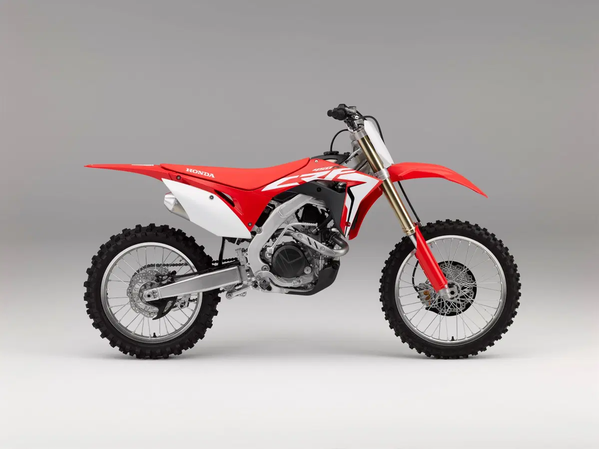 Honda CRF450R 2017. Foto e dati