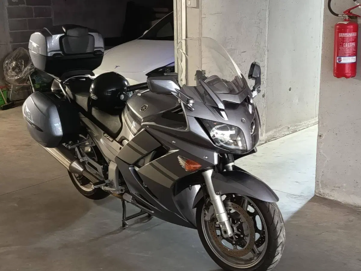 Yamaha FJR 1300 ABS (2005 - 06) (3)