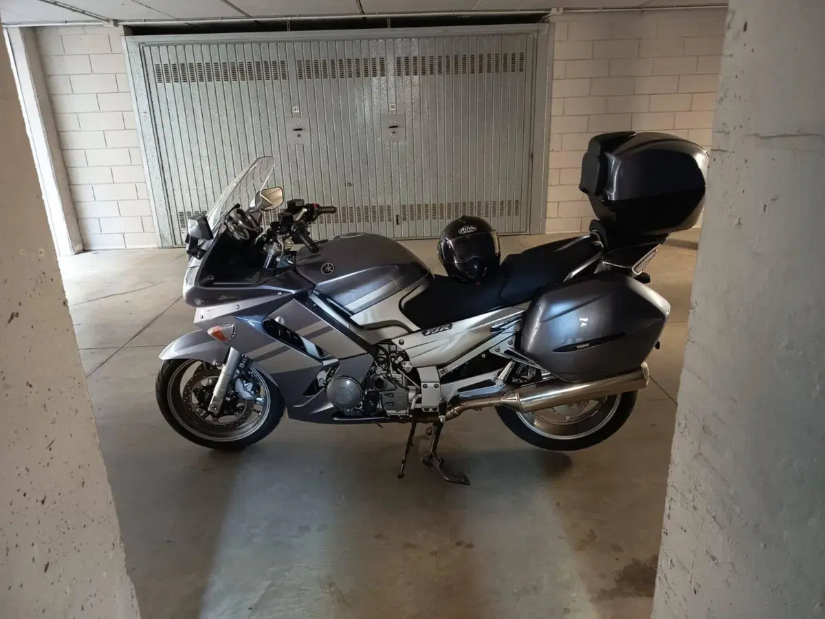 Yamaha FJR 1300 ABS (2005 - 06) (4)