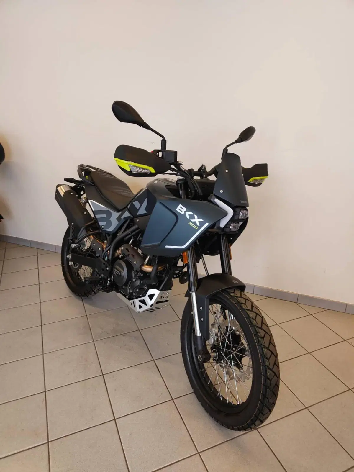 Benelli BKX 300 (2026) (3)