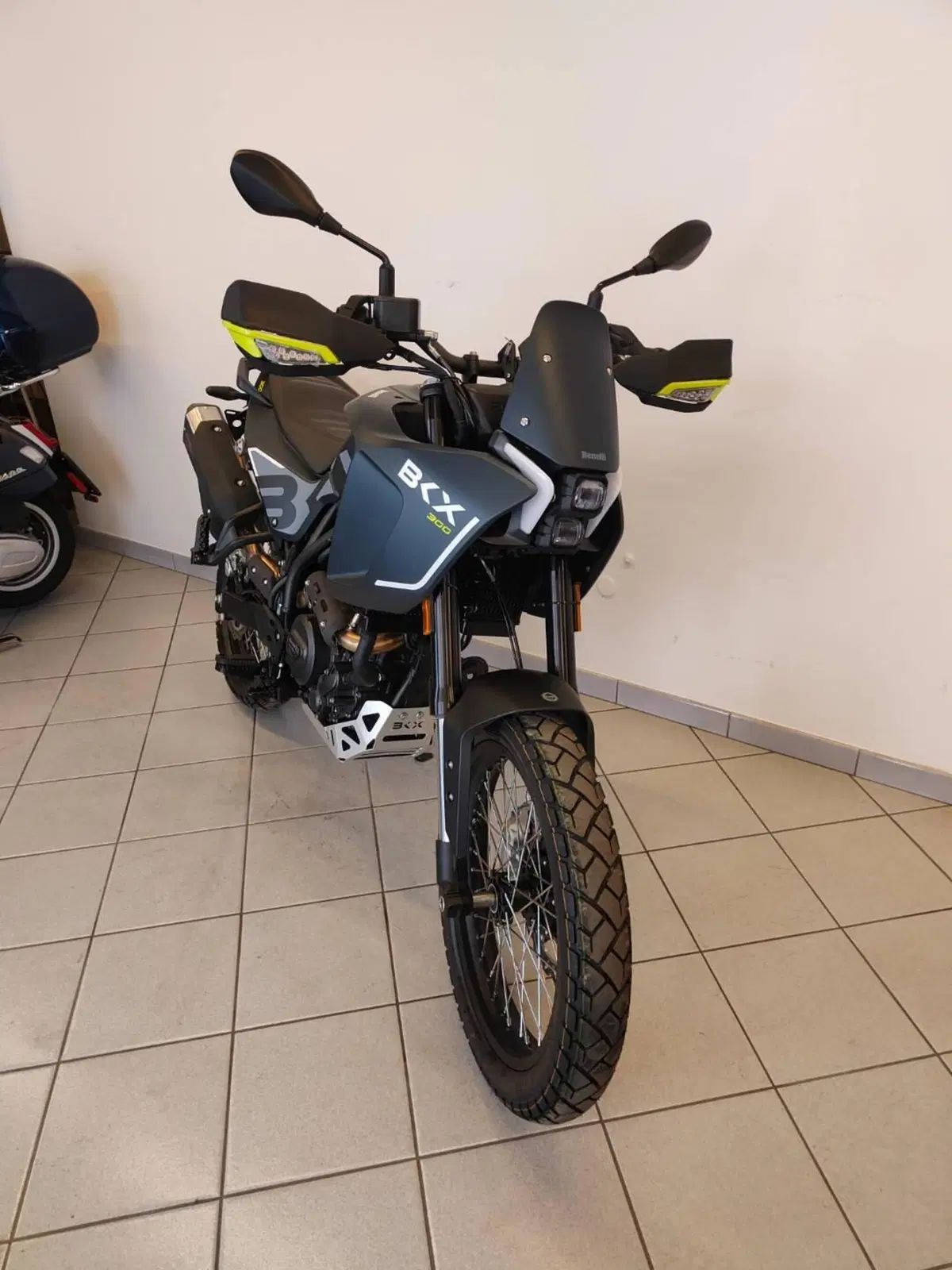 Benelli BKX 300 (2026) (4)