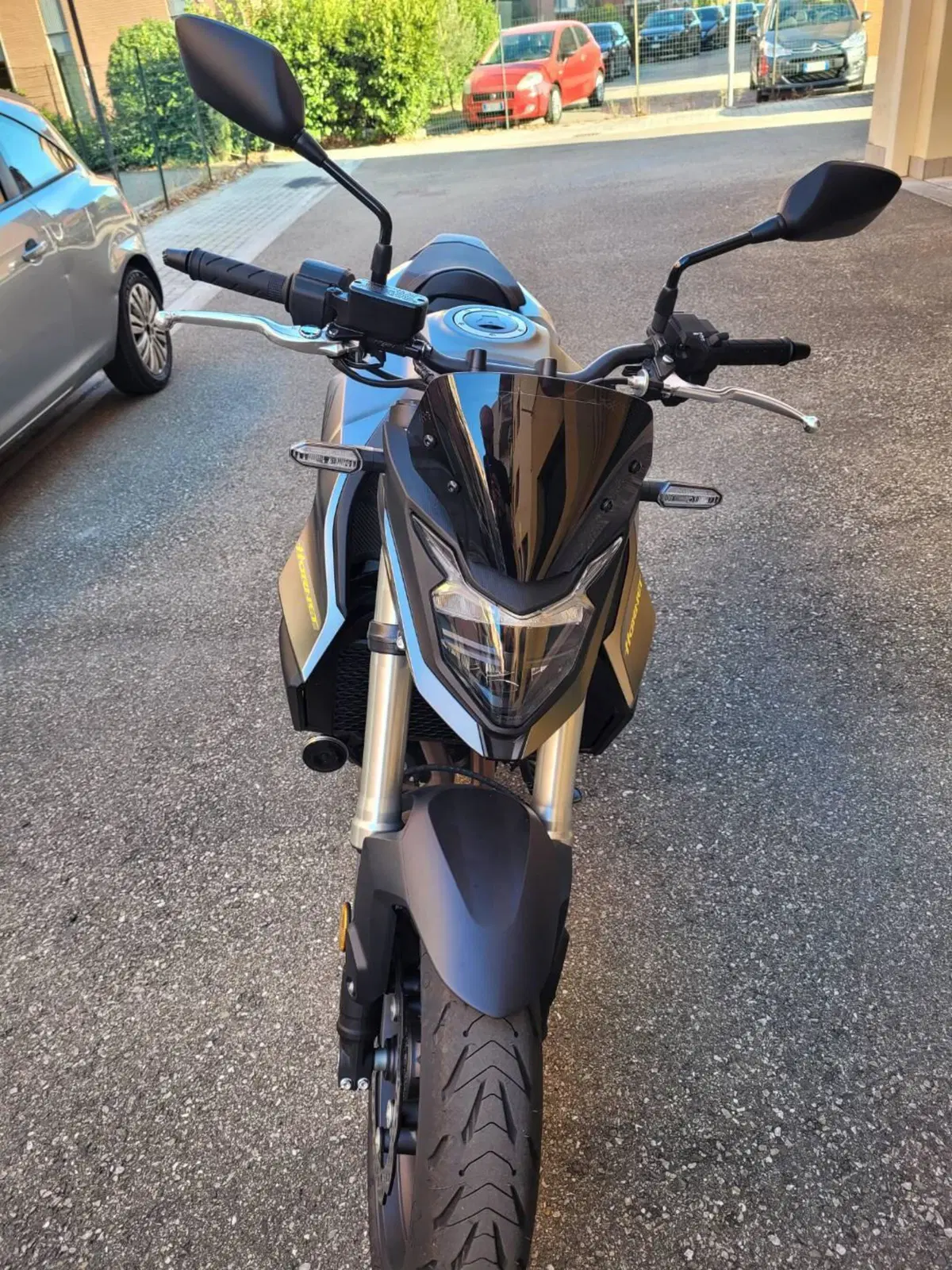 Honda CB 750 Hornet (2023 - 24) (4)