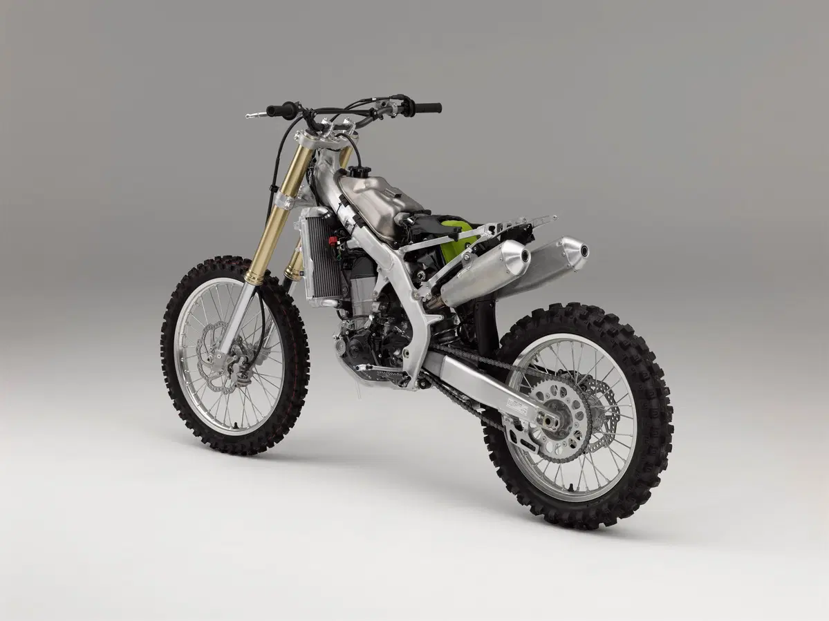 Honda CRF450R 2017. Foto e dati (11)