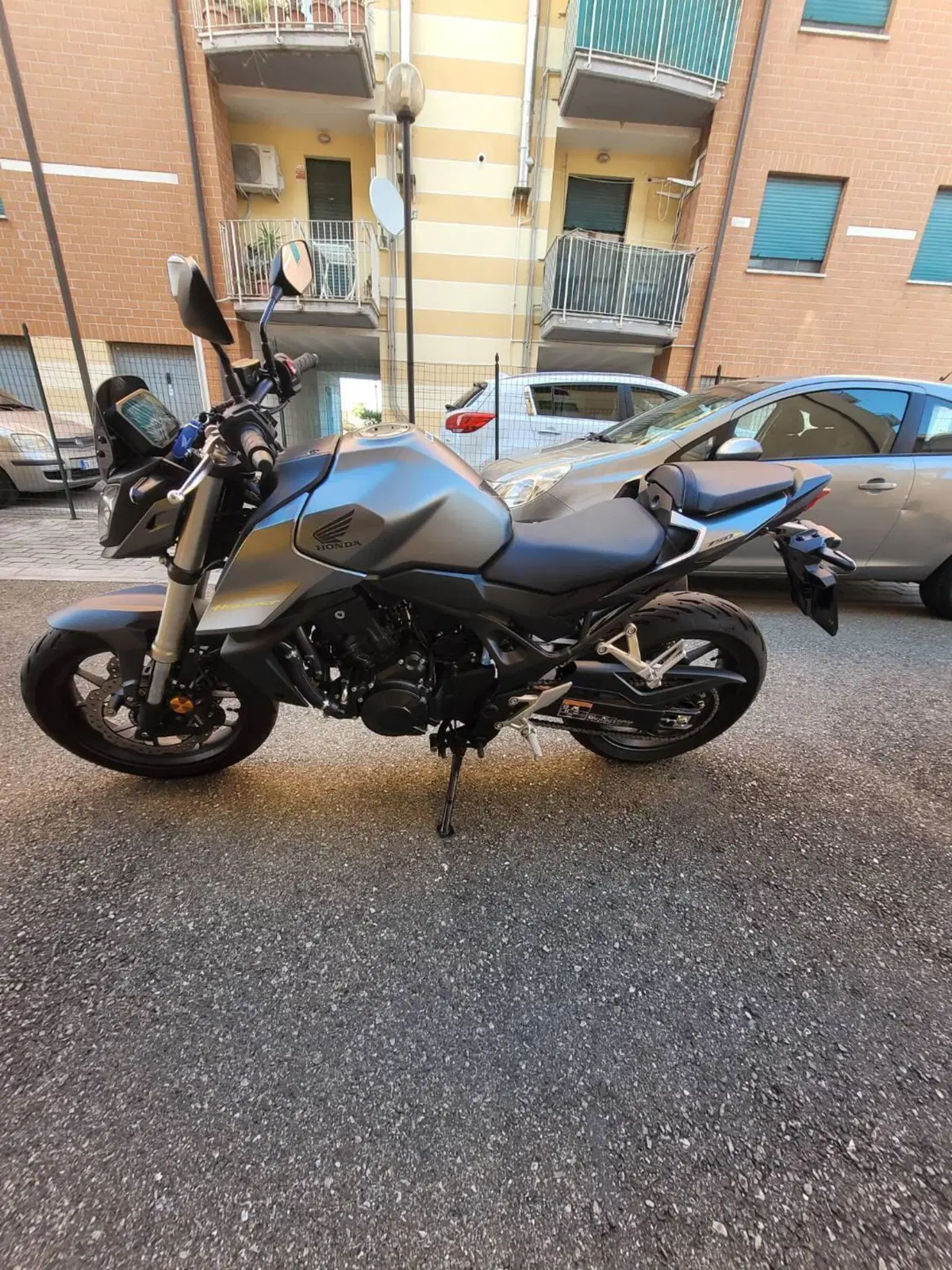 Honda CB 750 Hornet (2023 - 24) (8)