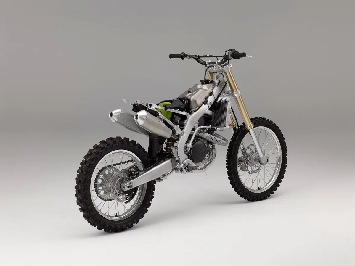 Honda CRF450R 2017. Foto e dati (12)