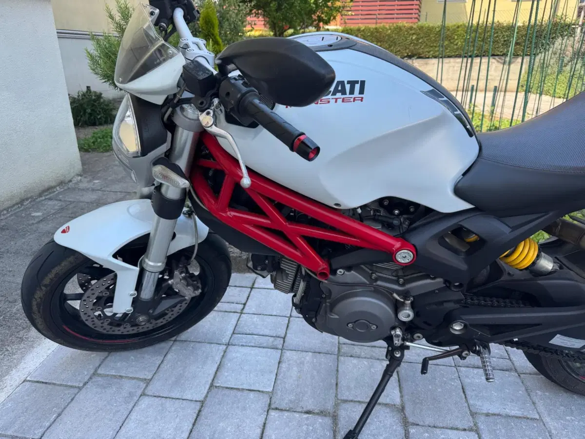 Ducati Monster 796 (2010 - 13) (3)