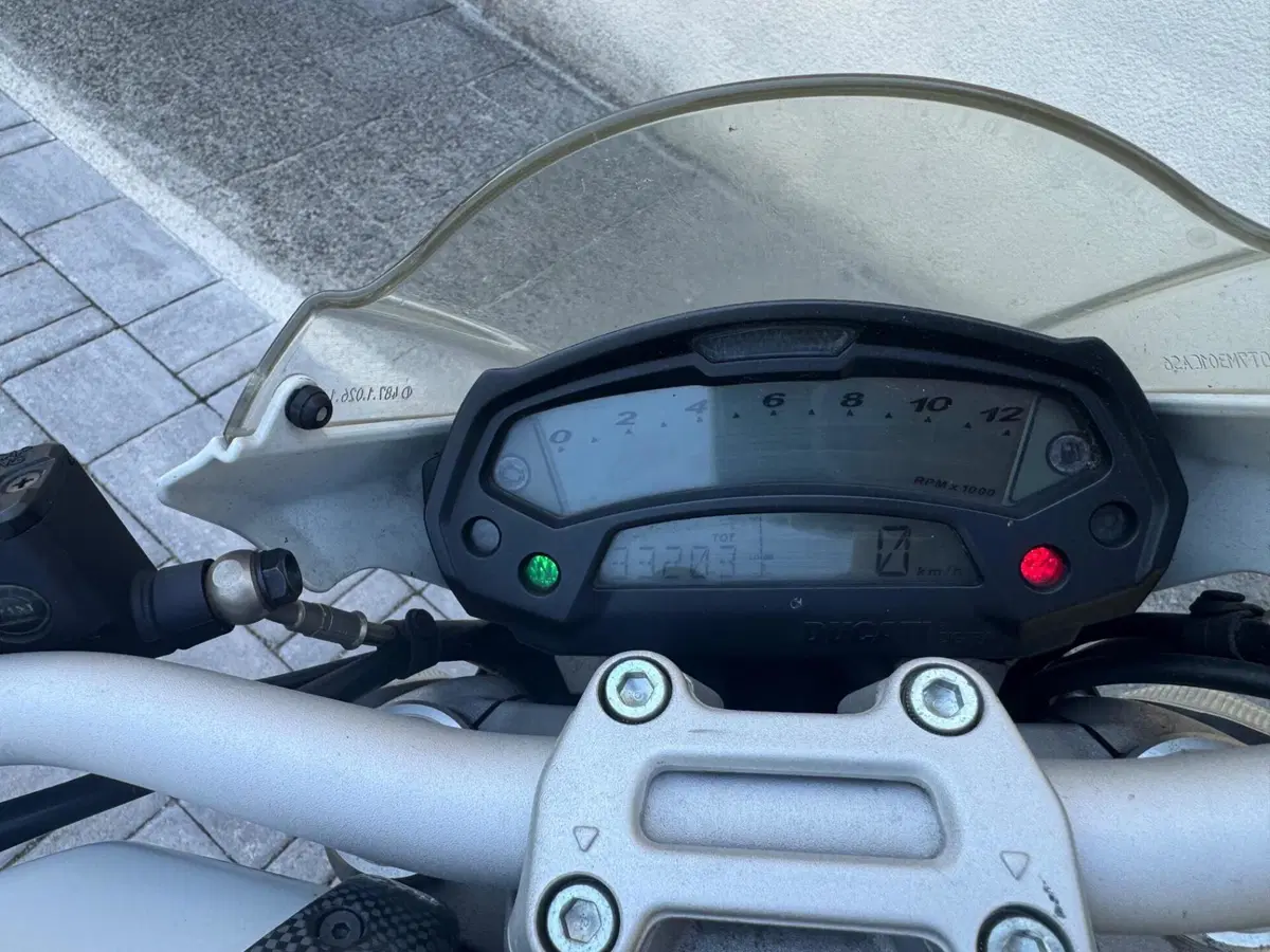 Ducati Monster 796 (2010 - 13) (6)
