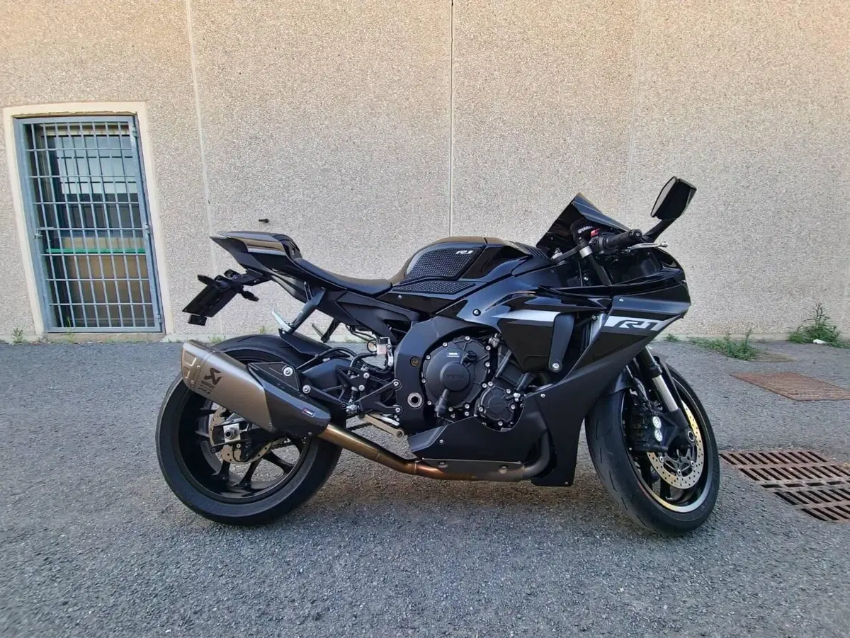 Yamaha YZF R1 (2020 - 25) (5)
