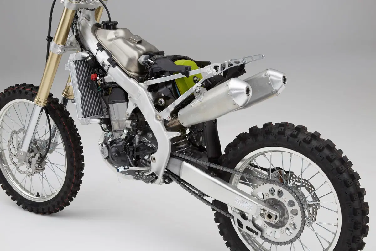 Honda CRF450R 2017. Foto e dati (19)