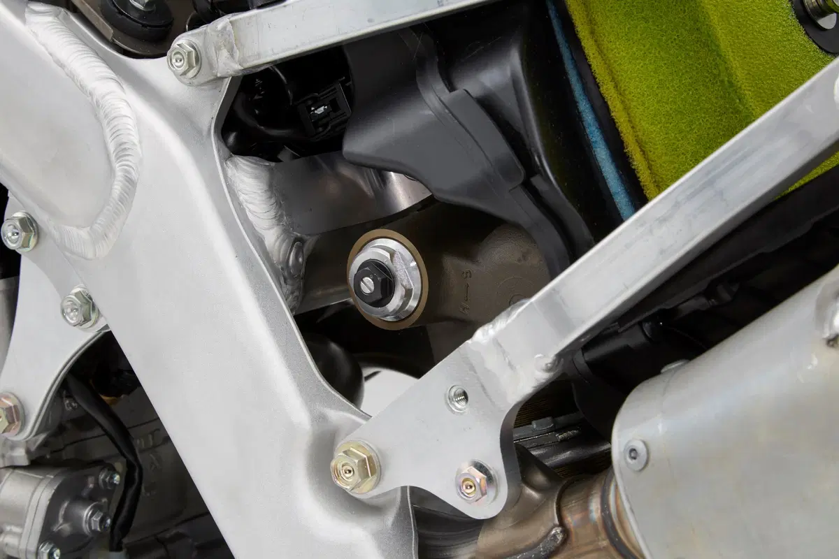 Honda CRF450R 2017. Foto e dati (20)