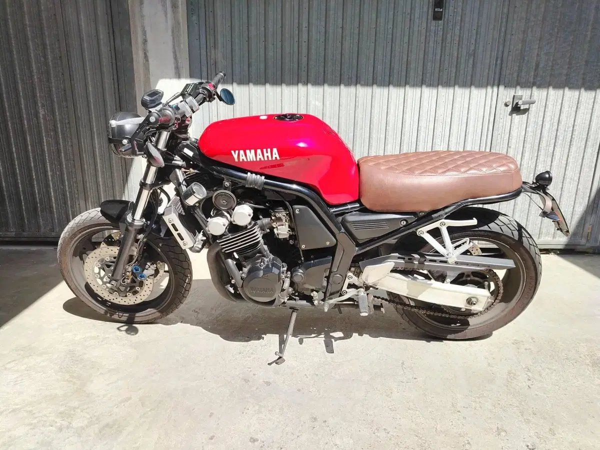 Yamaha FZS 600 Fazer (1998 - 01) (4)