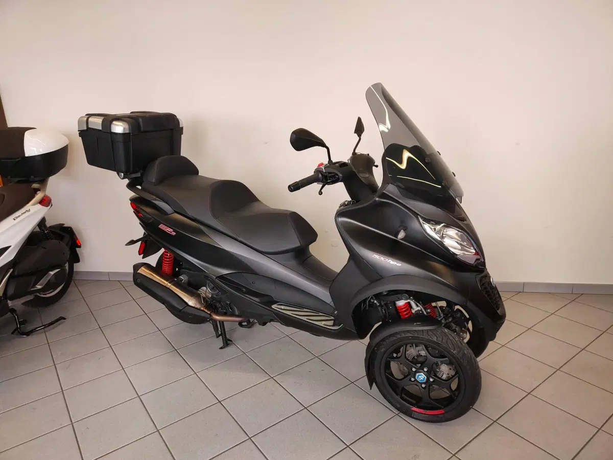 Piaggio Mp3 500 ABS Hpe Sport Advanced (2021 - 23) (2)