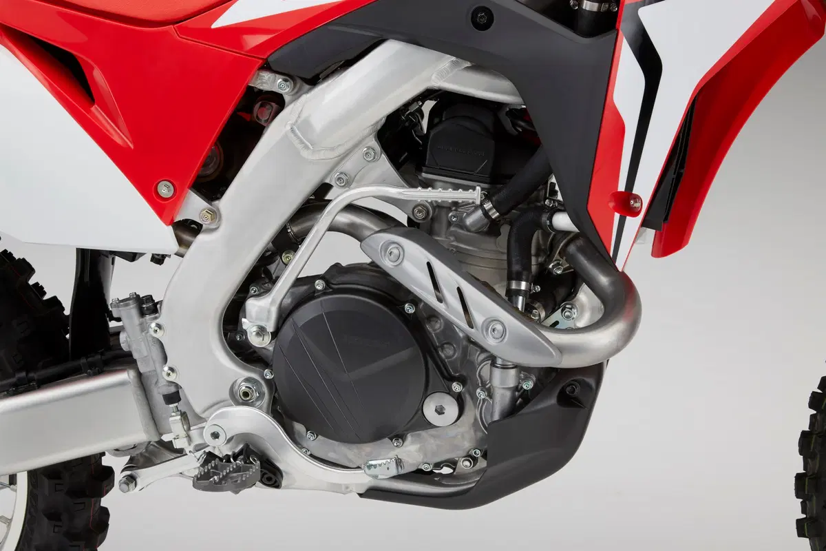 Honda CRF450R 2017. Foto e dati (31)