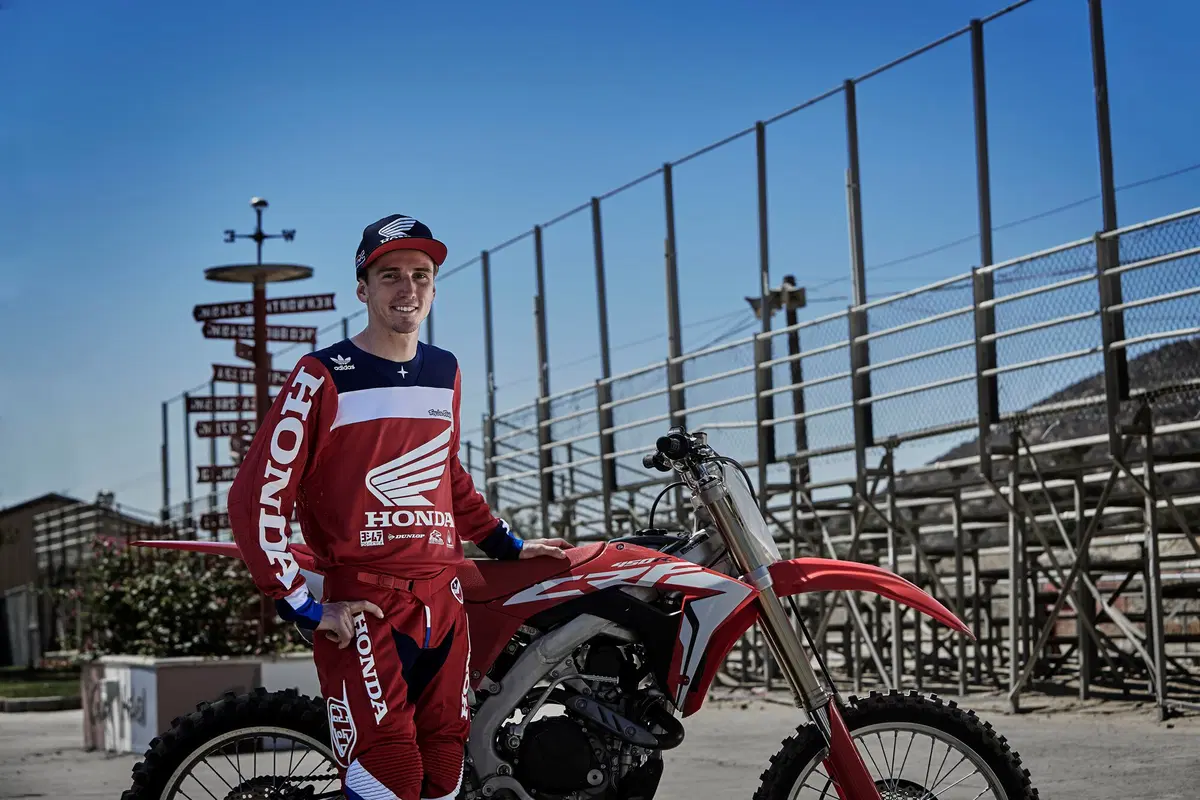 Honda CRF450R 2017. Foto e dati (64)