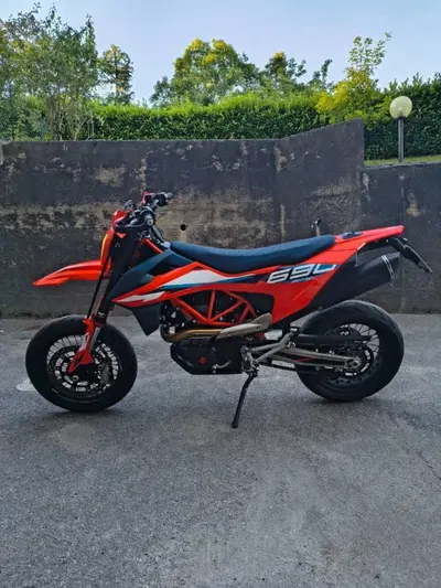 KTM 690 SMC R (2023 - 25) usata