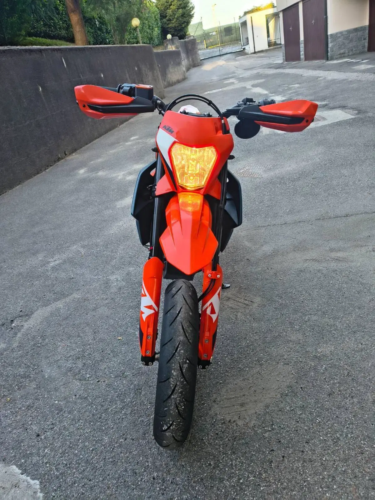 KTM 690 SMC R (2023 - 25) (4)