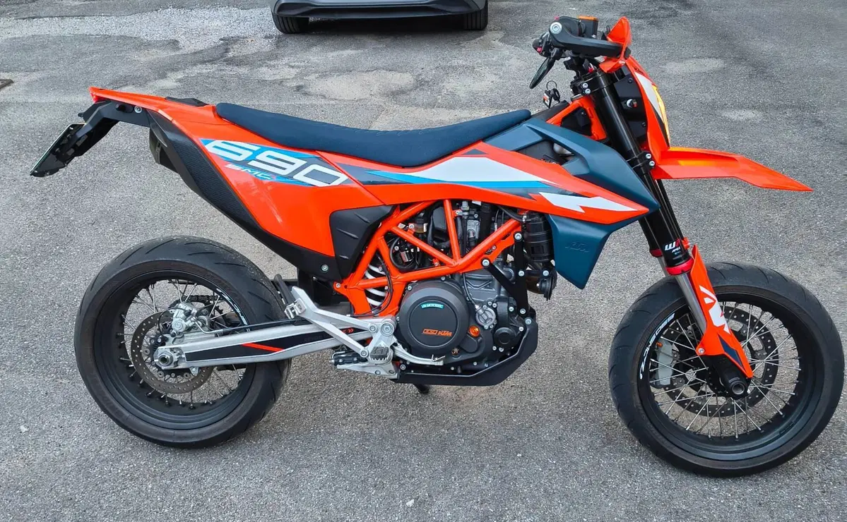 KTM 690 SMC R (2023 - 25) (3)
