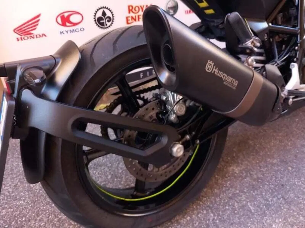 Husqvarna Vitpilen 701 (2020) (2)