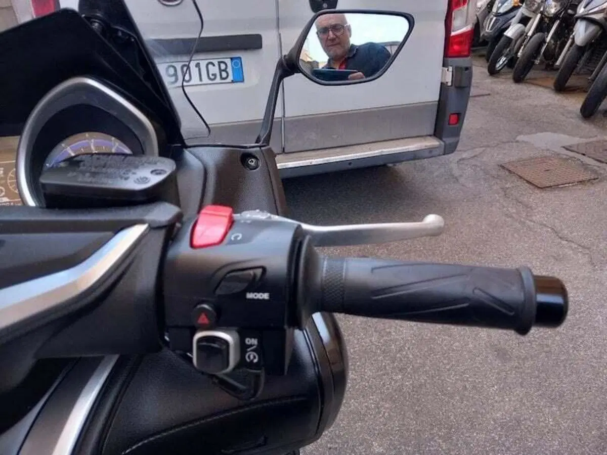 Yamaha T-Max 530 SX (2017 - 19) (14)
