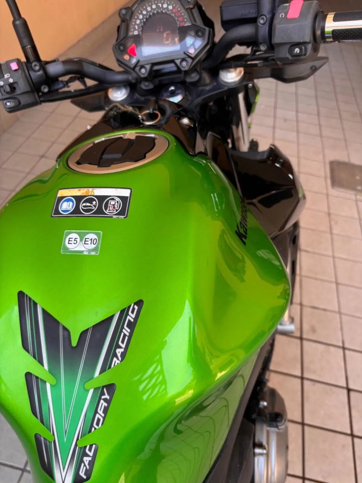 Kawasaki Z 650 (2017 - 19) (8)