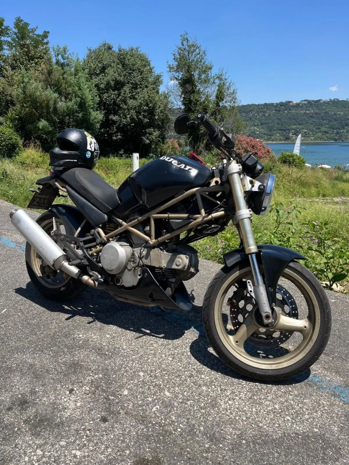 Ducati Monster (2)