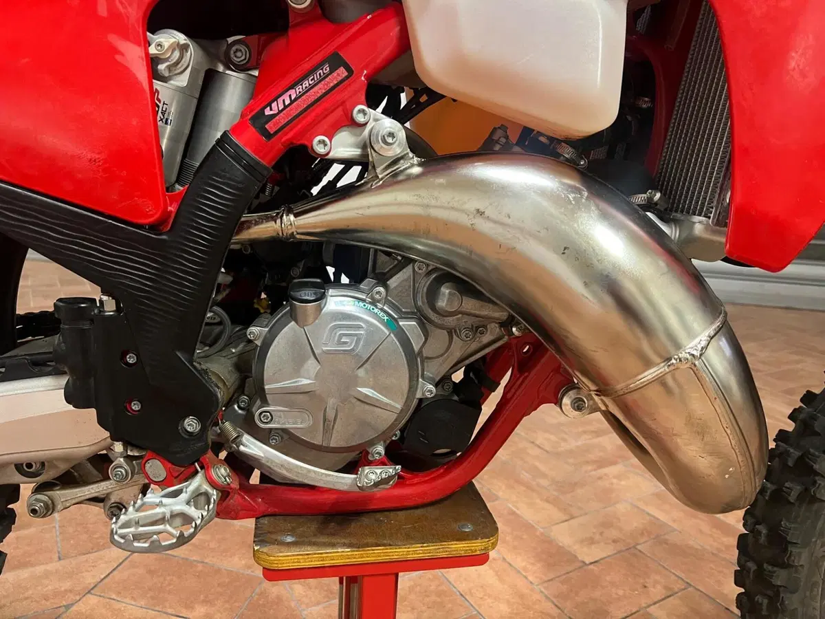 GASGAS EC 125 (2025) (2)