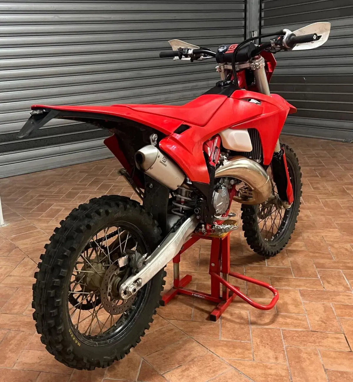 GASGAS EC 125 (2025) (8)