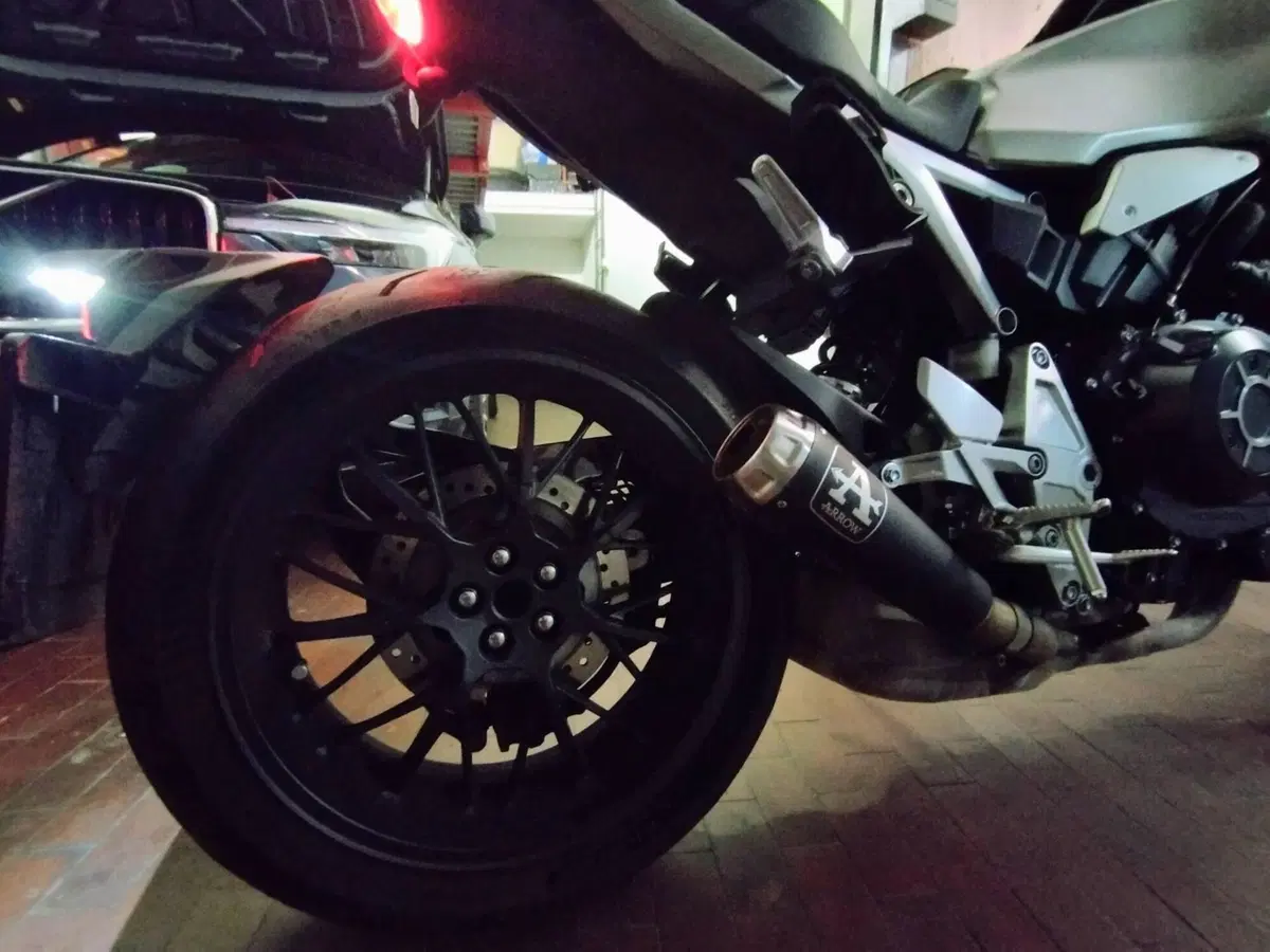 Honda CB 1000 R (2021 - 25) (5)