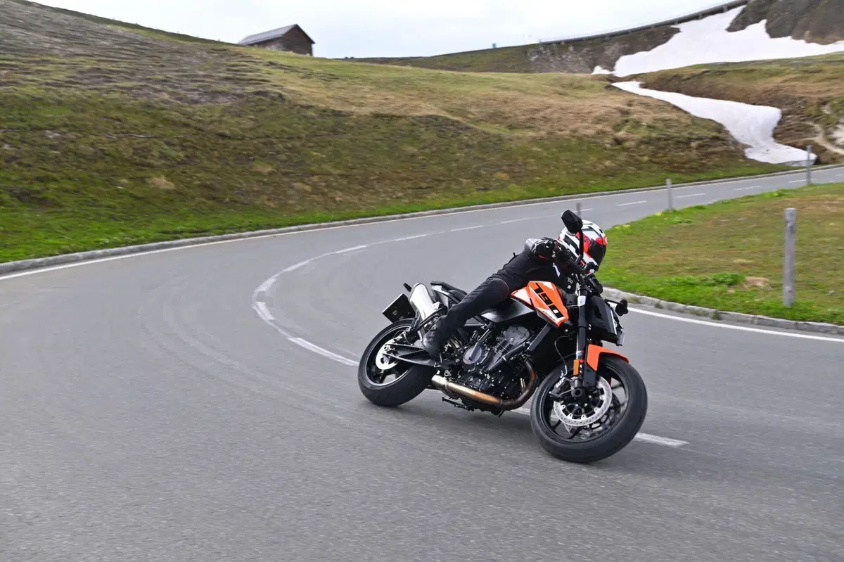 KTM 790 DUKE (25)