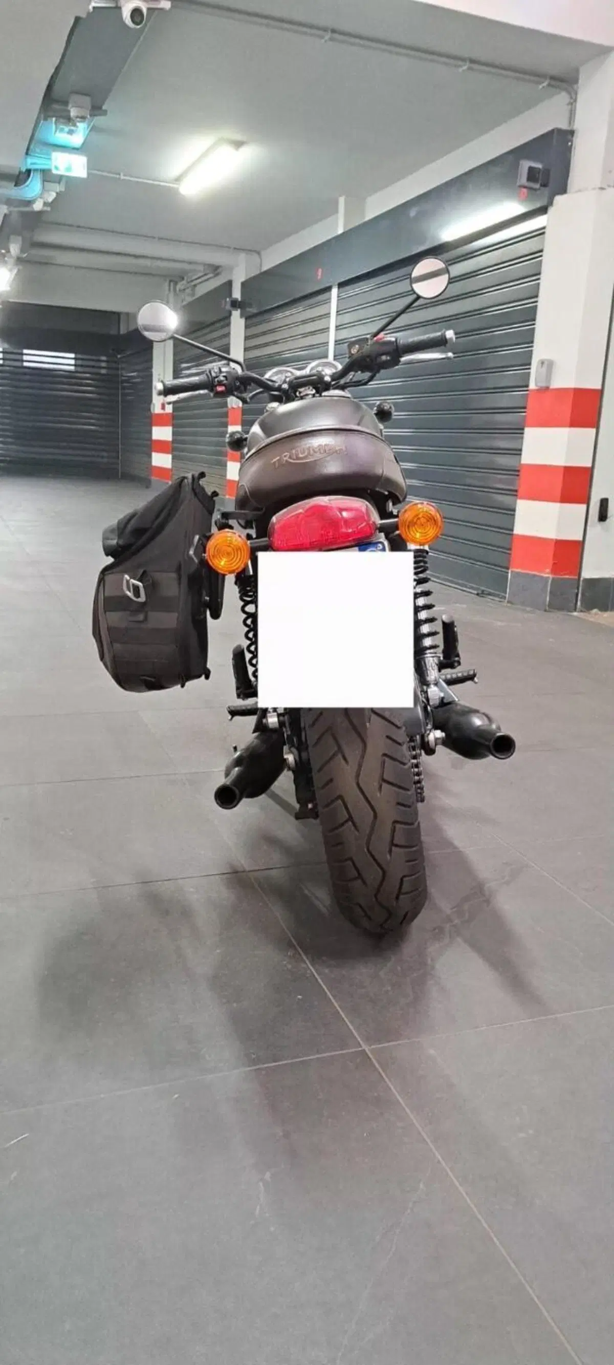 Triumph Bonneville T100 Black (2017 - 20) (7)