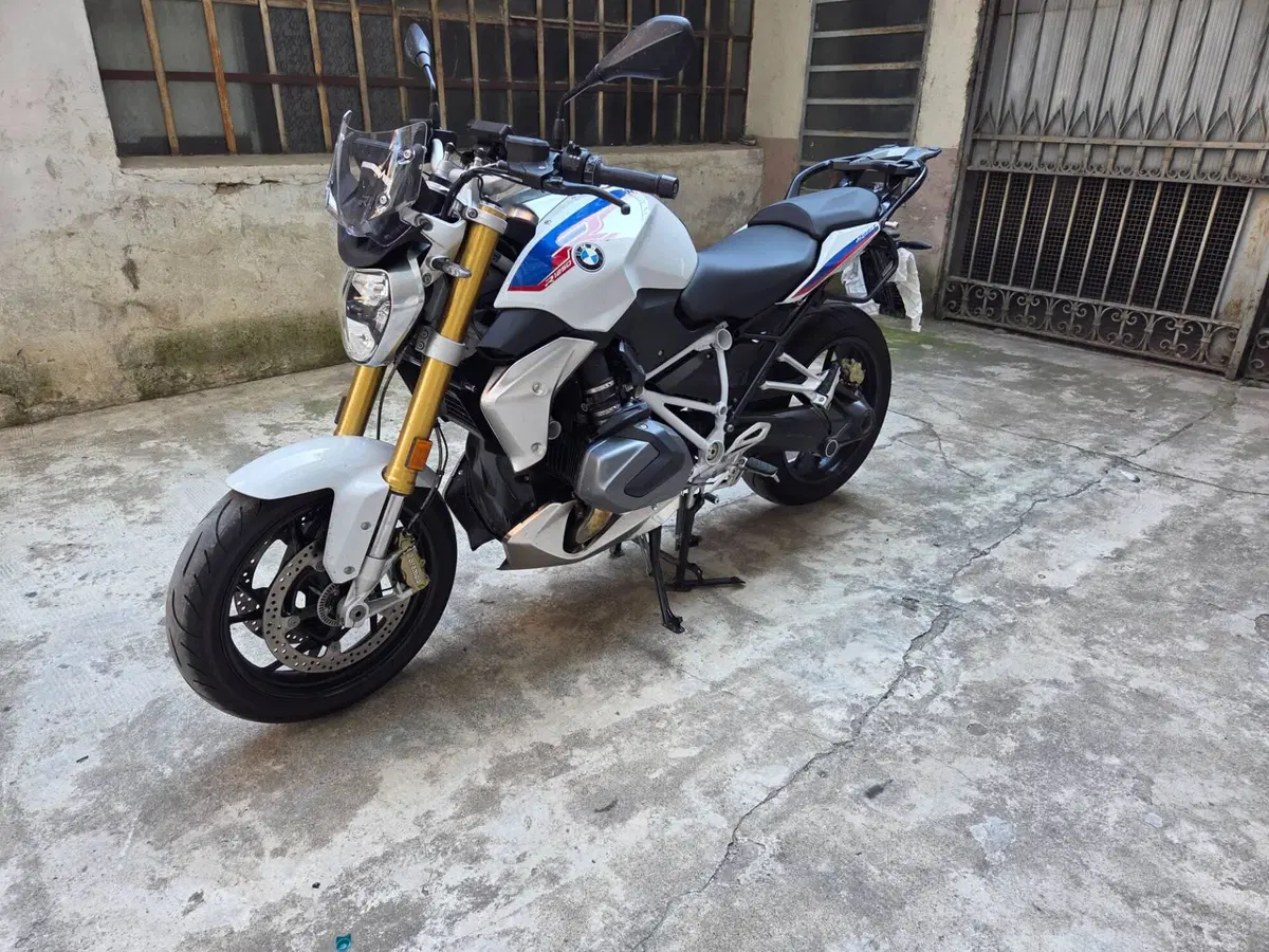 Bmw R 1250 R (2021 - 25) (2)