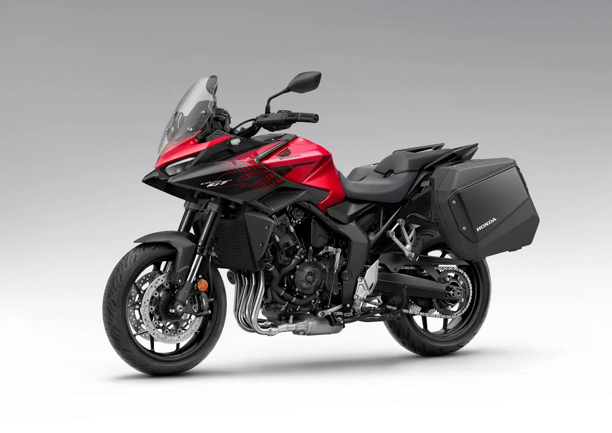 Тест-драйв Honda CB1000GT: 7 000 км пути от Италии до острова Мэн и обратно! — фото 6