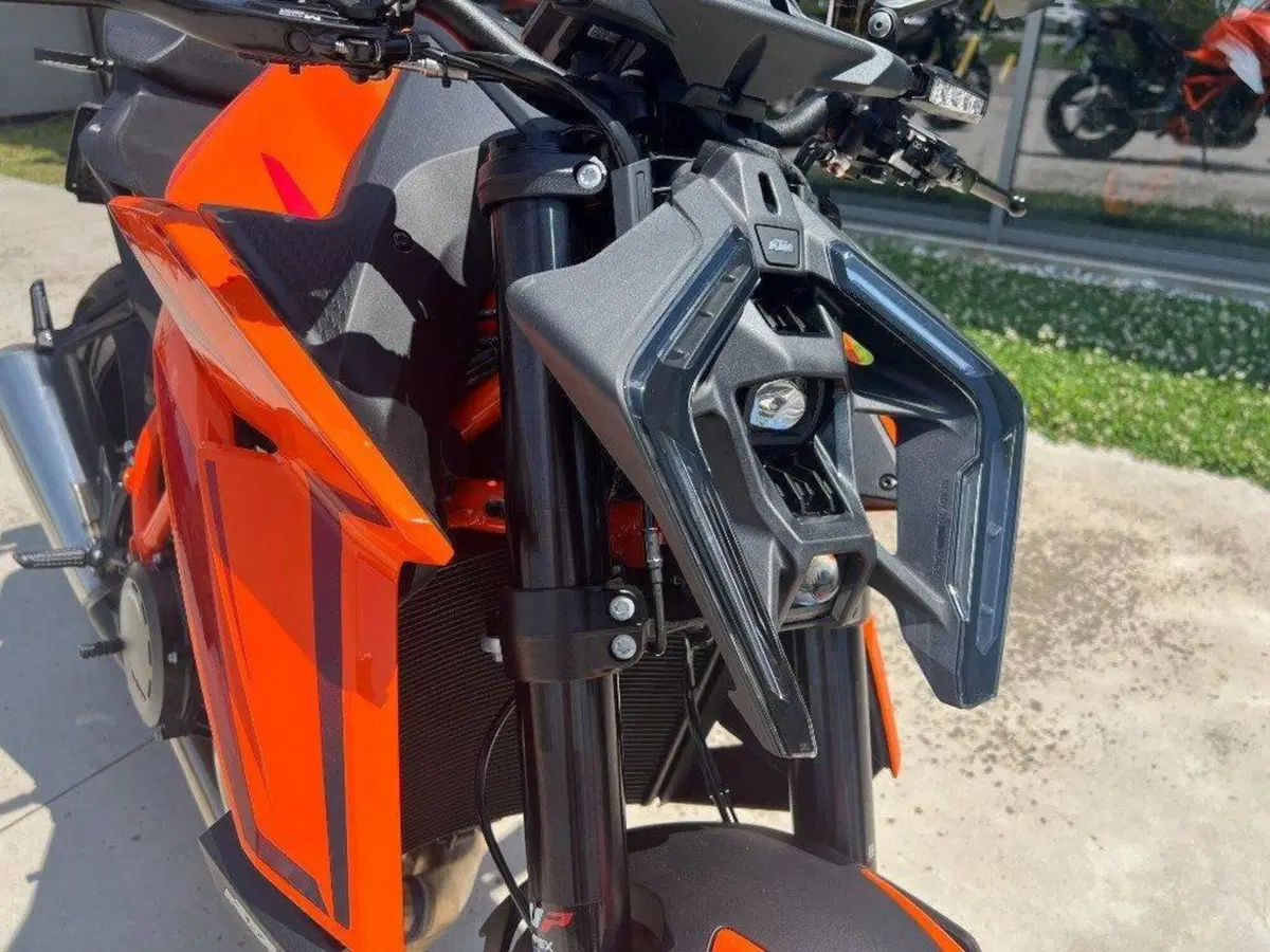 KTM 1390 Super Duke R (2024 - 26) (2)