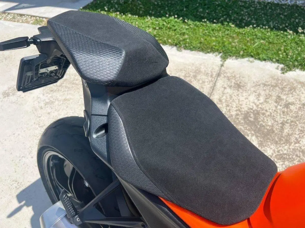 KTM 1390 Super Duke R (2024 - 26) (5)